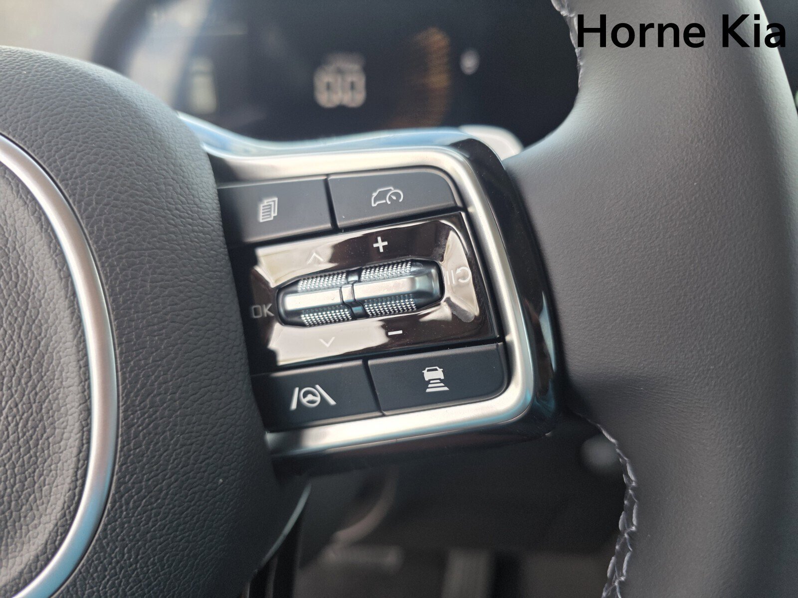 New 2026 Kia Carnival EX image 23