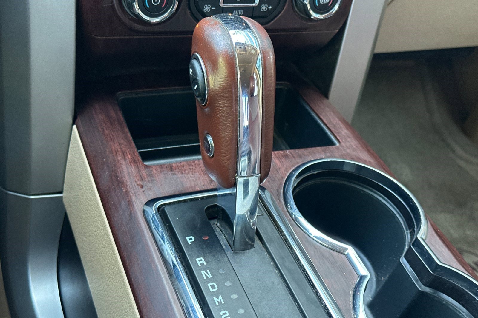 Used 2014 Ford F150 King Ranch w/ King Ranch Luxury Package AWD/4WD image 25