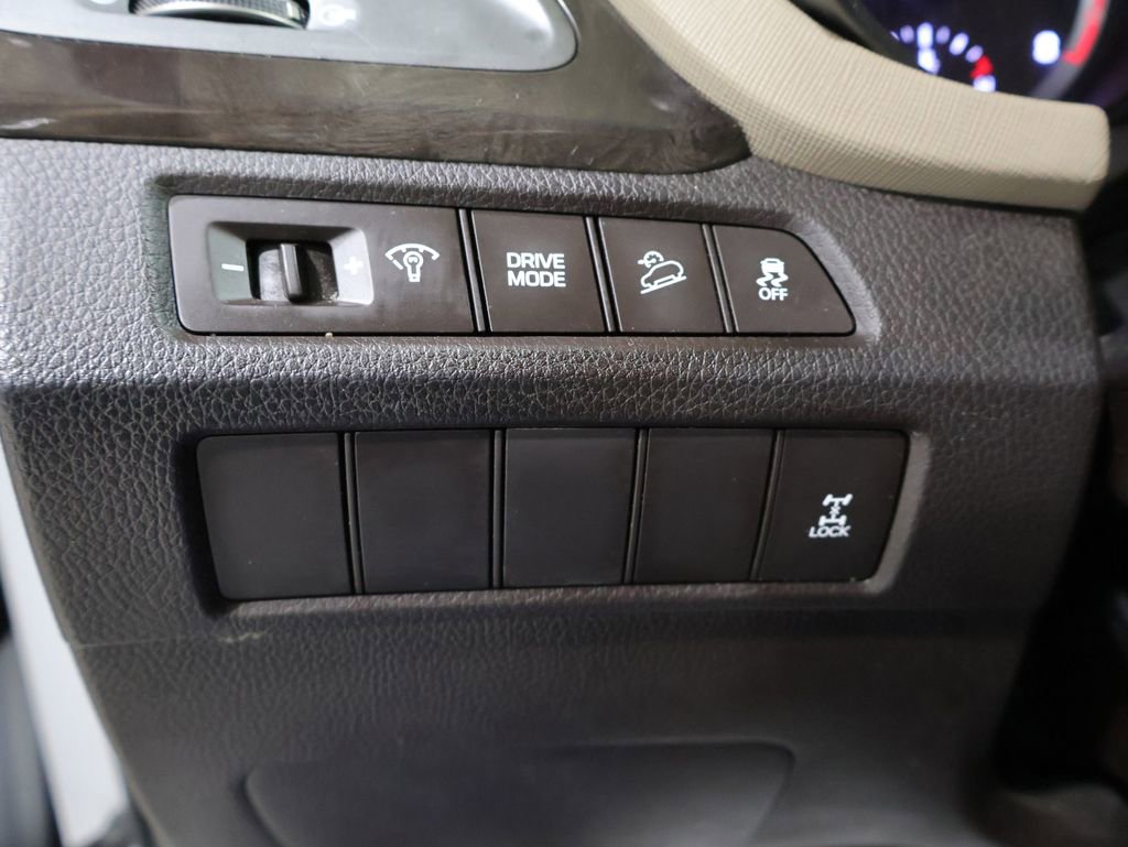 Used 2018 Hyundai Santa Fe Sport image 31