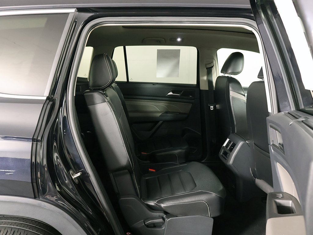 Used 2022 Volkswagen Atlas SEL Premium image 34