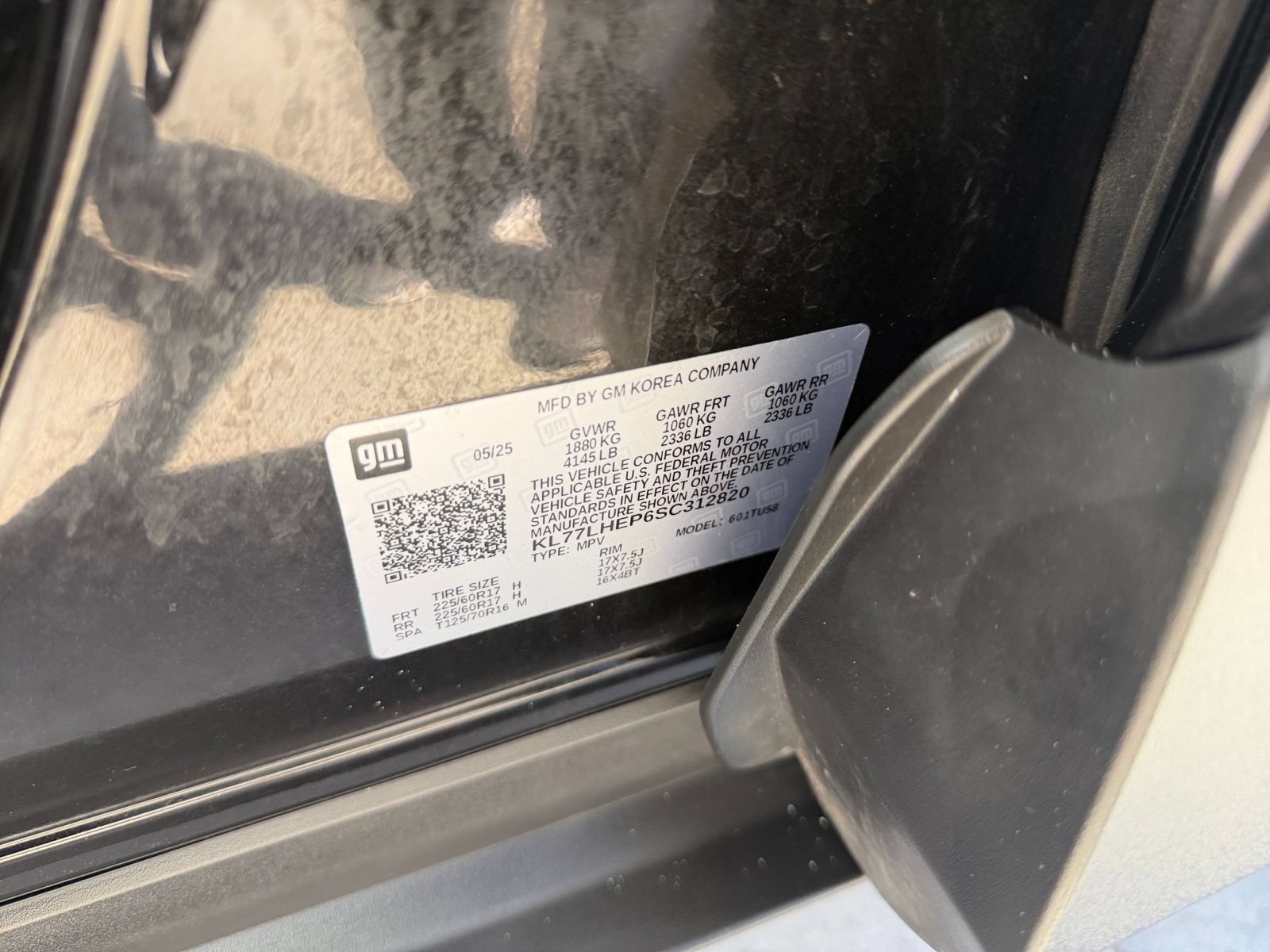 Used 2025 Chevrolet Trax LT FWD image 28