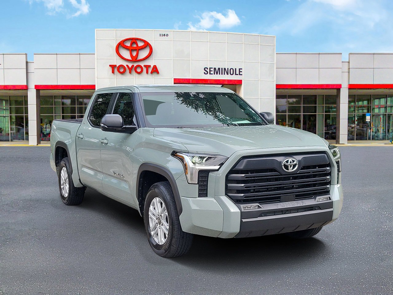 Used 2026 Toyota Tundra SR5 w/ SR5 Premium Package RWD image 2