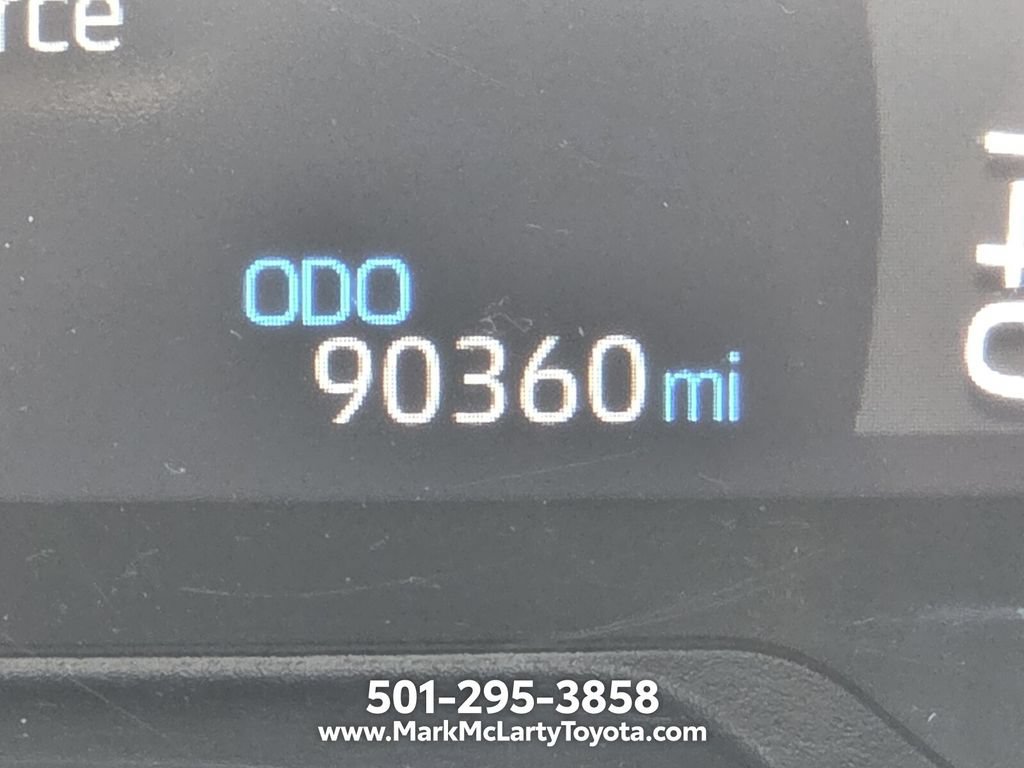 Used 2023 Toyota RAV4 XLE Premium AWD/4WD image 24