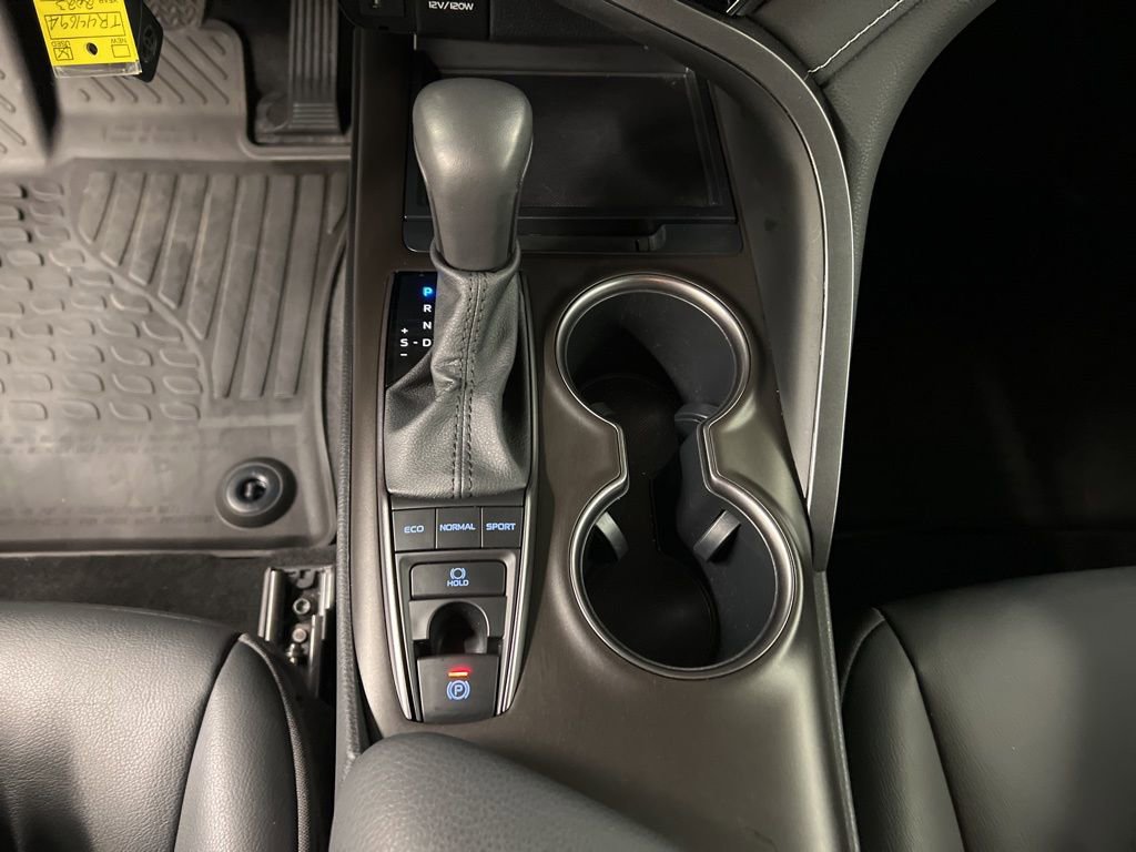 Used 2023 Toyota Camry SE w/ Blackout Package (TMS) image 17