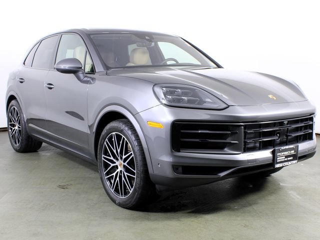 Certified 2025 Porsche Cayenne AWD/4WD image 7