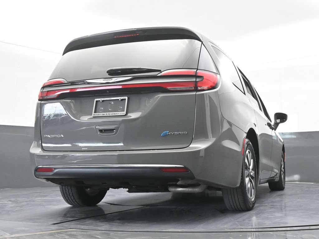 Used 2022 Chrysler Pacifica Touring-L FWD image 63