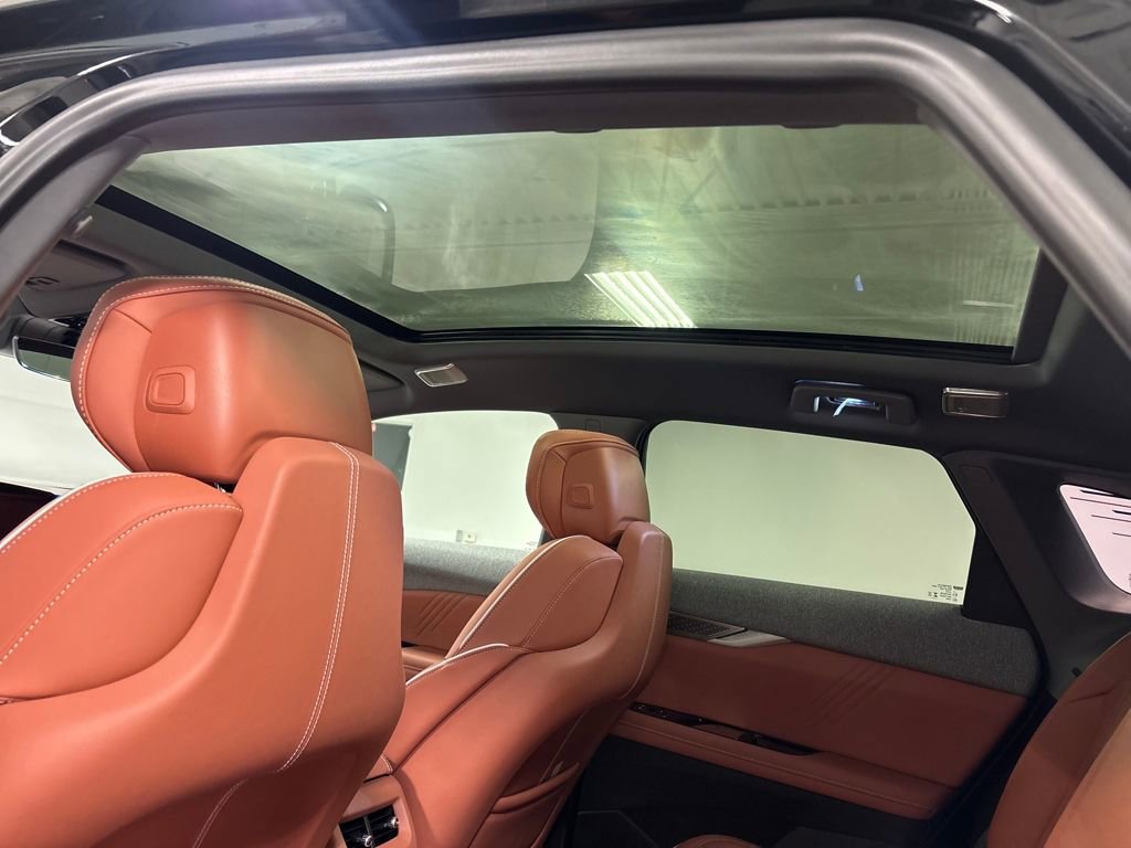 New 2026 Cadillac Optiq Luxury 2 w/ LPO, Floor Liner Package image 30