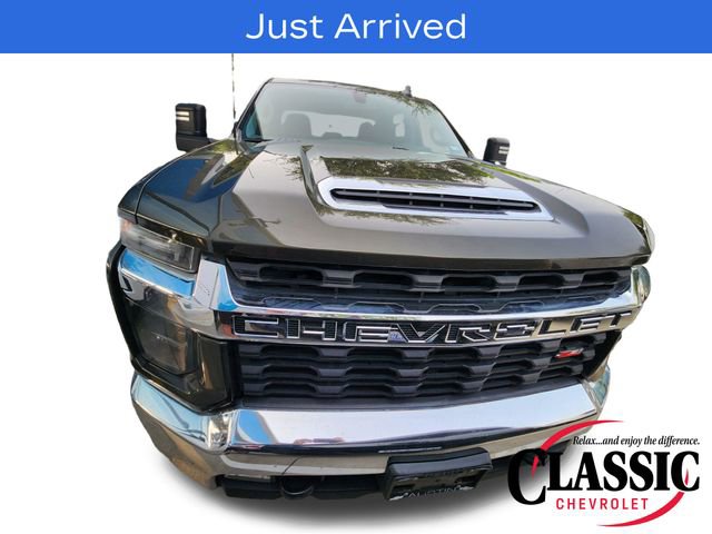 Used 2022 Chevrolet Silverado 2500 LT w/ Convenience Package AWD/4WD image 3