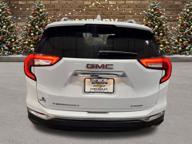 Used 2023 GMC Terrain SLT image 4