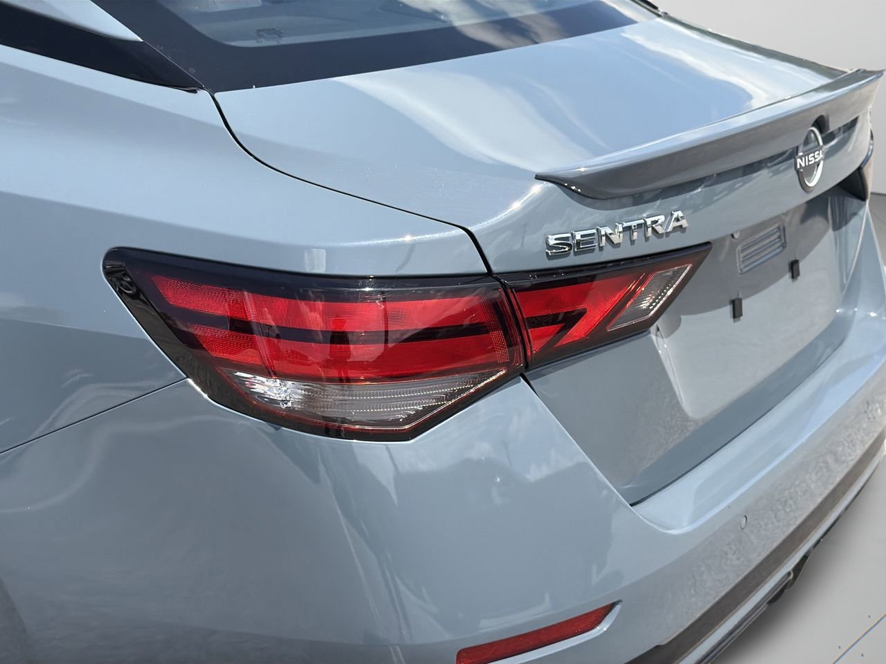 Used 2024 Nissan Sentra SR FWD image 7