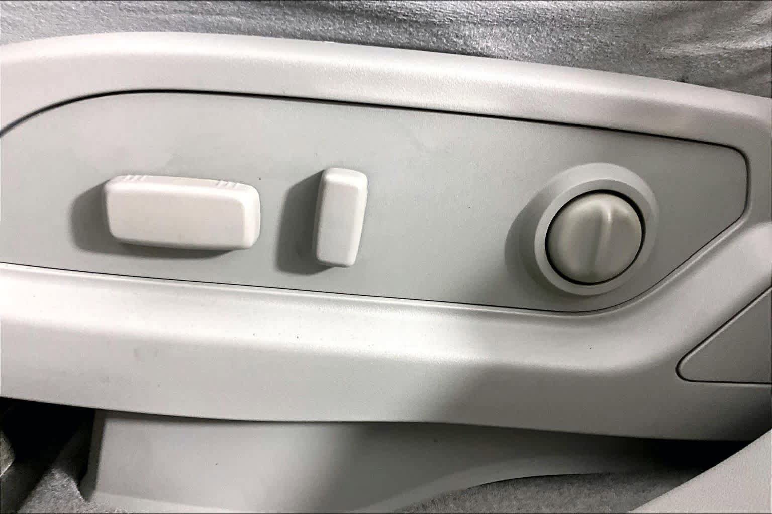 Used 2015 Buick Enclave Convenience image 30