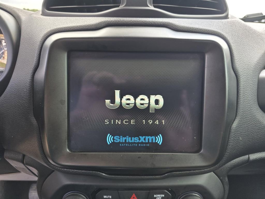 Used 2023 Jeep Renegade Altitude image 18