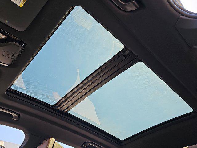 New 2026 BMW X5 M60i w/ Executive Package image 31