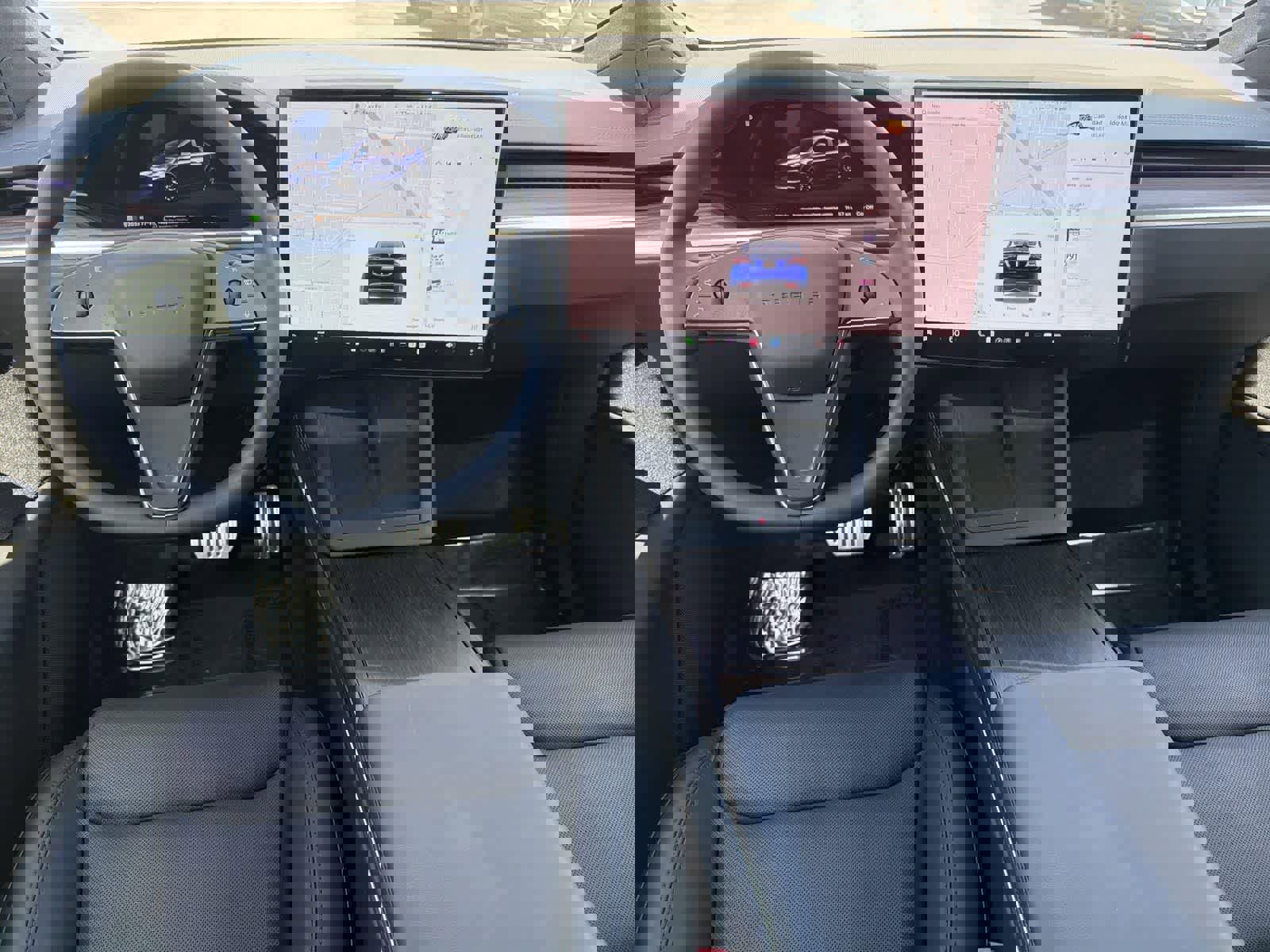 Used 2025 Tesla Model X image 11