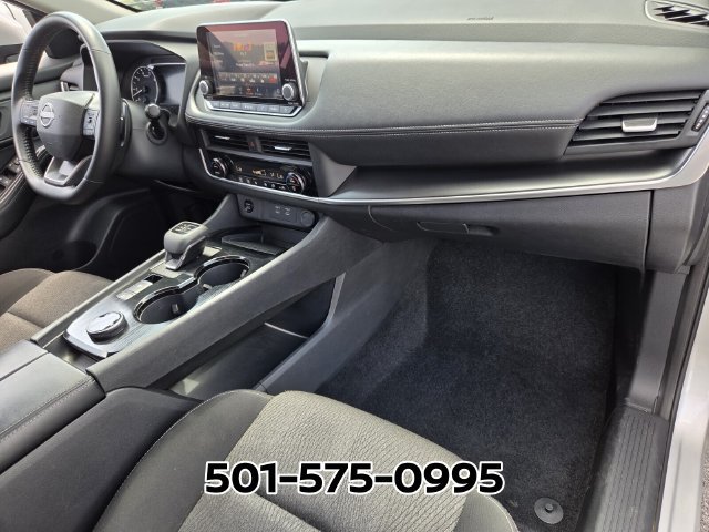 Used 2025 Nissan Rogue SV AWD/4WD image 18