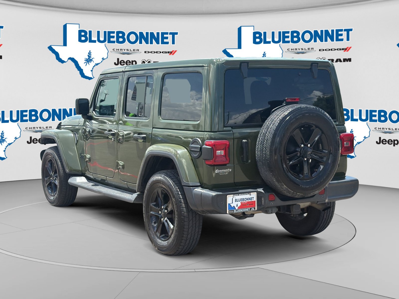 Certified 2020 Jeep Wrangler Unlimited Sahara AWD/4WD image 7