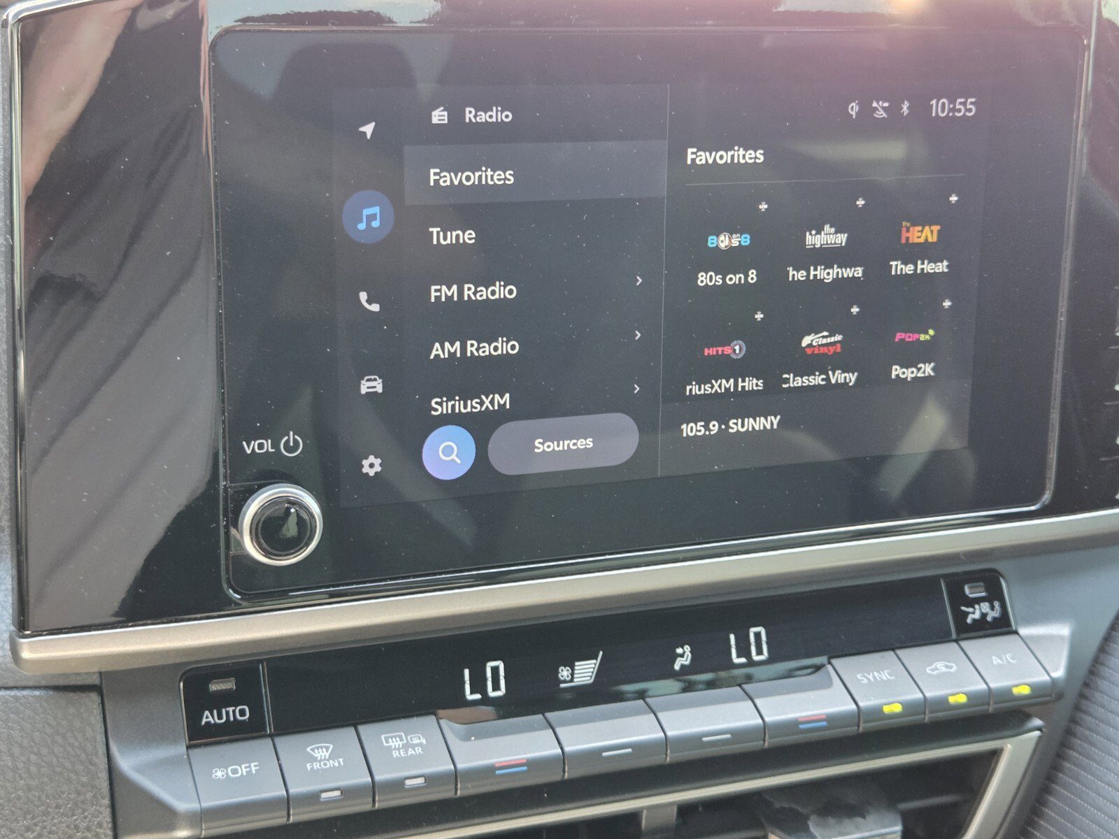 Used 2025 Toyota Camry SE image 15