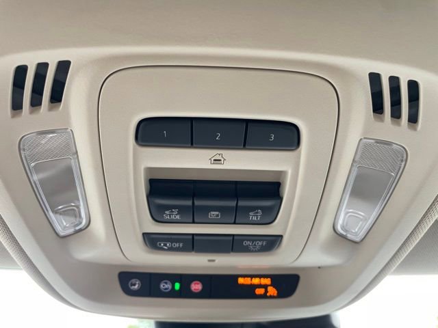 Used 2023 Buick Envision Essence w/ Technology Package I image 34