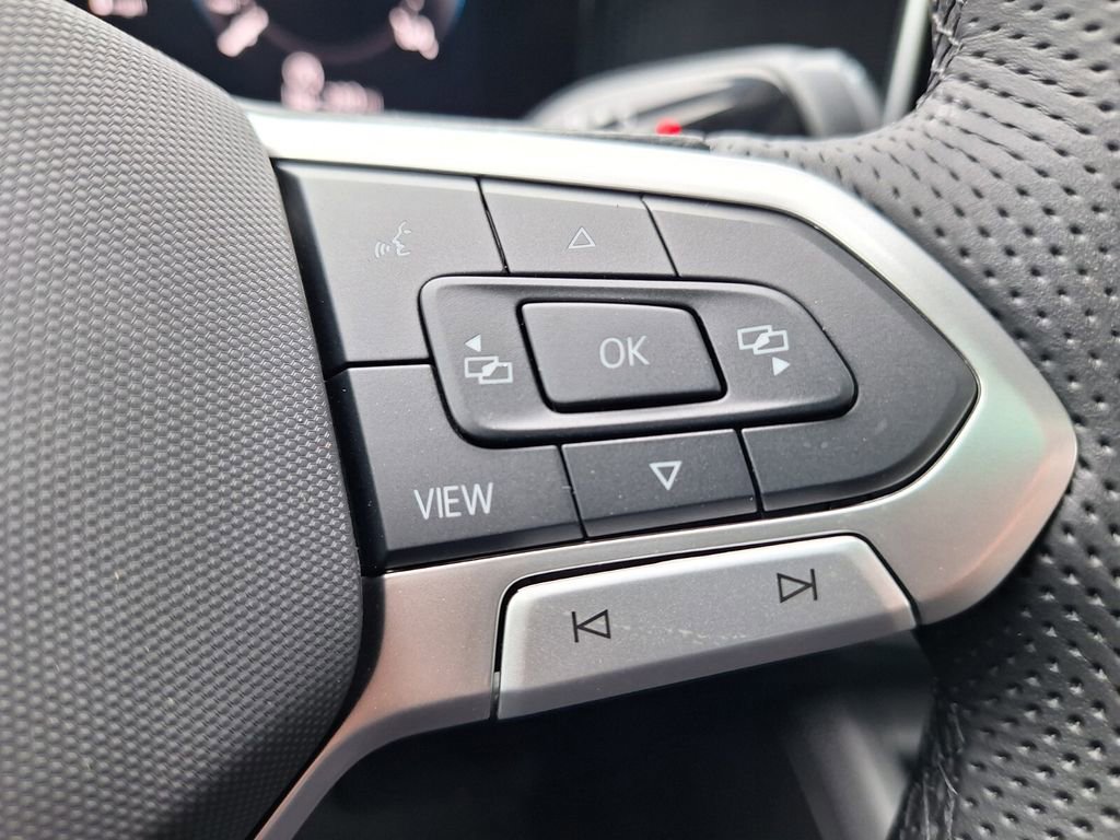 New 2026 Volkswagen Tiguan SE R-Line image 14