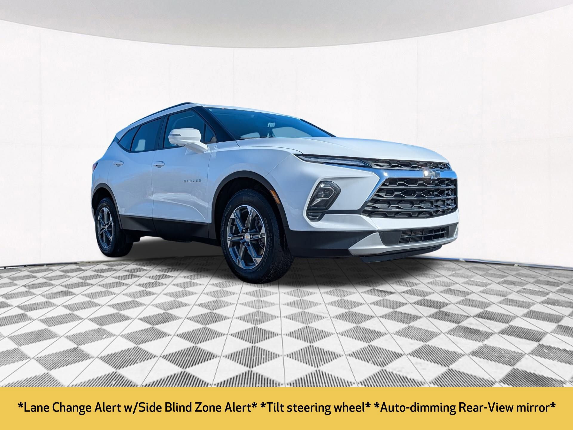 Used 2024 Chevrolet Blazer LT w/ Sound & Technology Package image 18