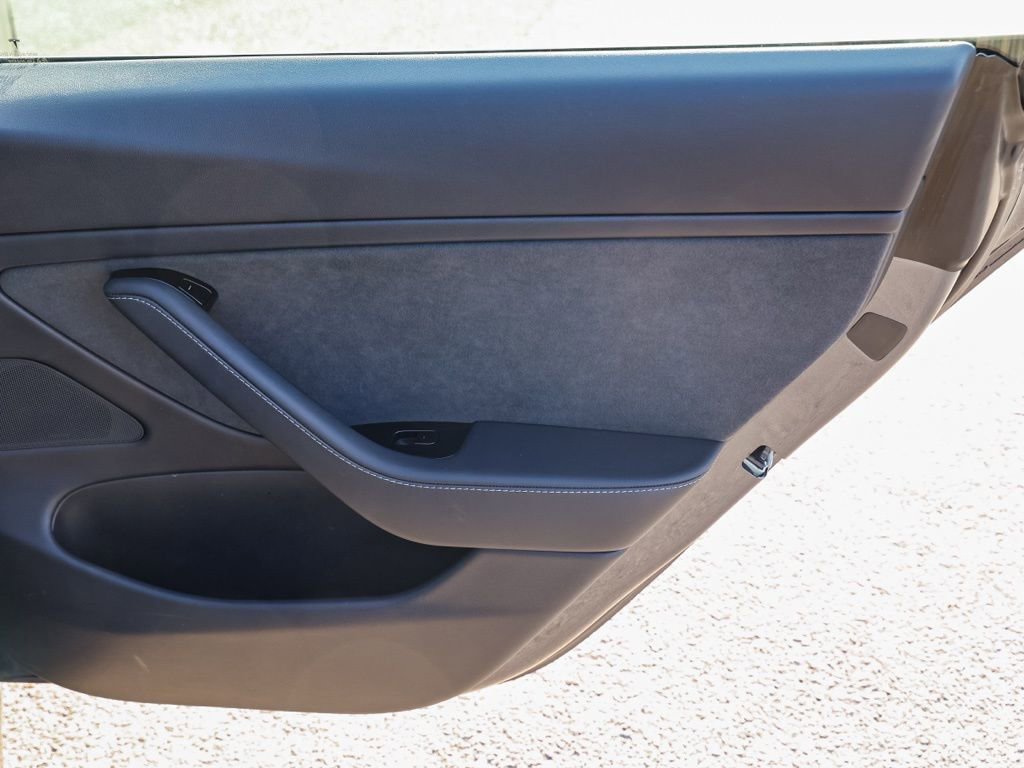 Used 2018 Tesla Model 3 Mid Range image 18