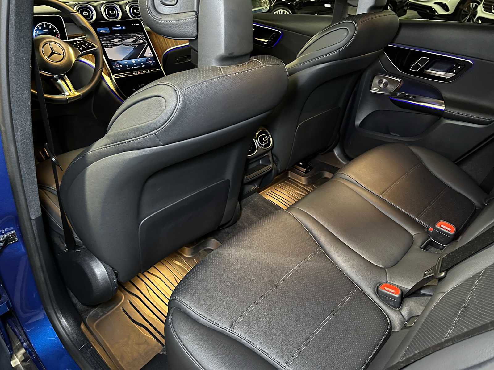 Certified 2025 Mercedes-Benz GLC 300 4MATIC image 21