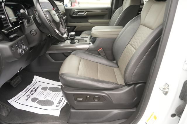 Used 2023 Chevrolet Silverado 1500 ZR2 w/ Technology Package image 9