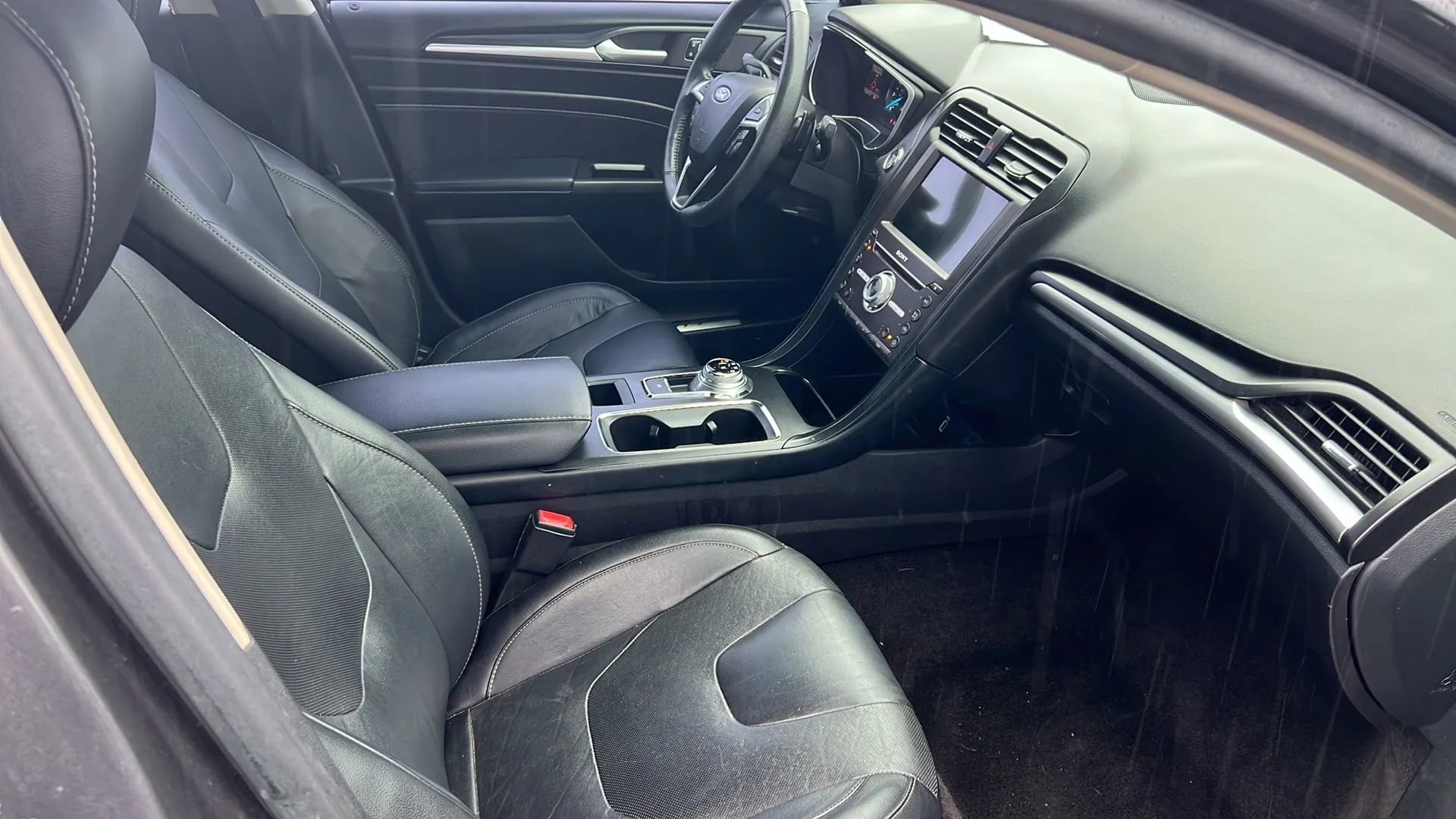 Used 2017 Ford Fusion Titanium image 5