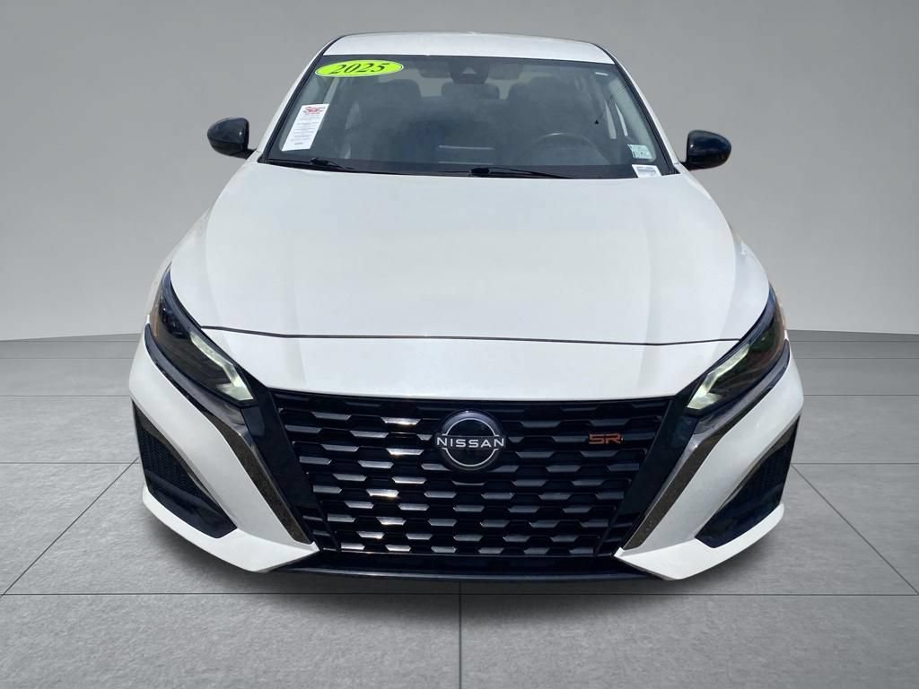 Used 2025 Nissan Altima 2.5 SR FWD image 18