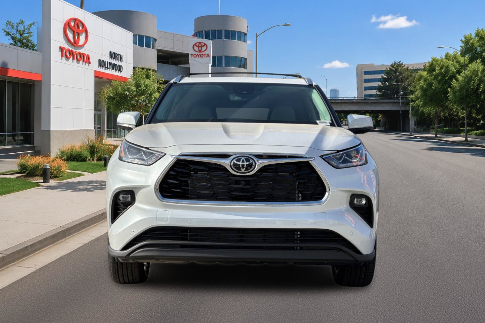 New 2026 Toyota Highlander Limited AWD/4WD image 8