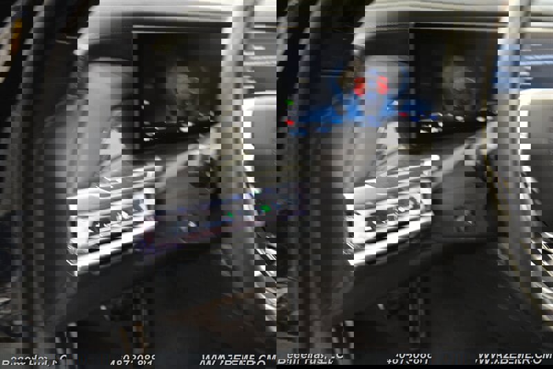 Used 2024 BMW i7 M70 w/ Executive Package image 28