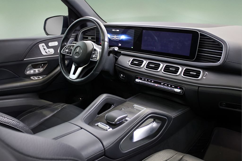 Used 2021 Mercedes-Benz GLS 580 4MATIC image 25