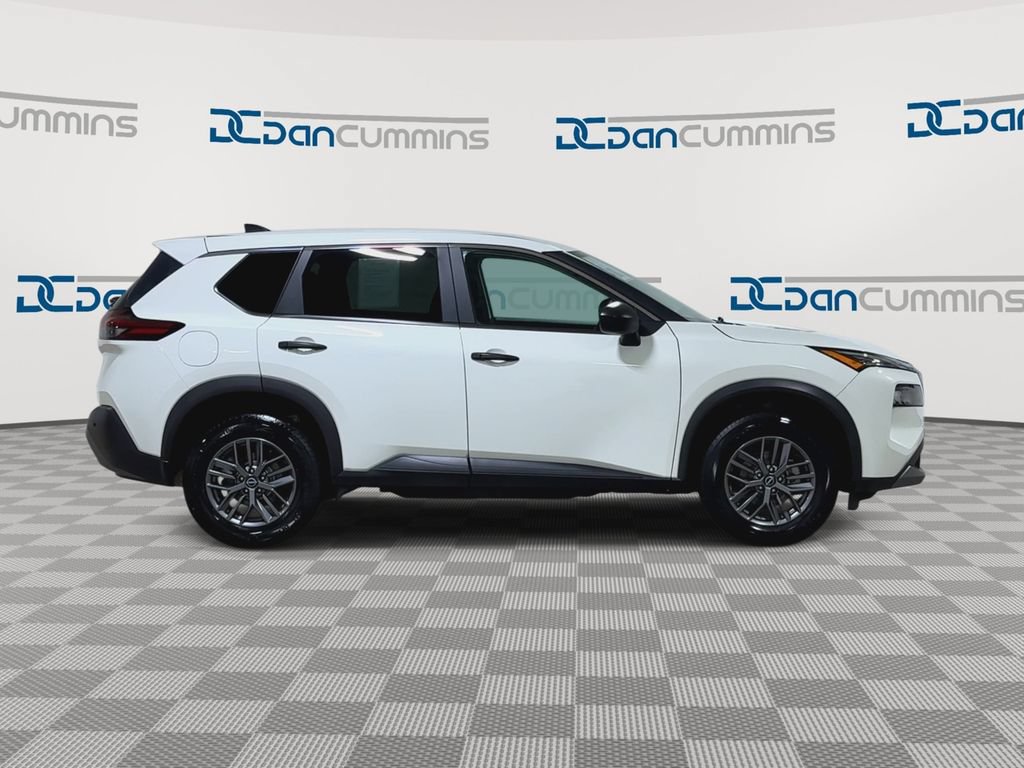 Used 2023 Nissan Rogue S FWD image 2