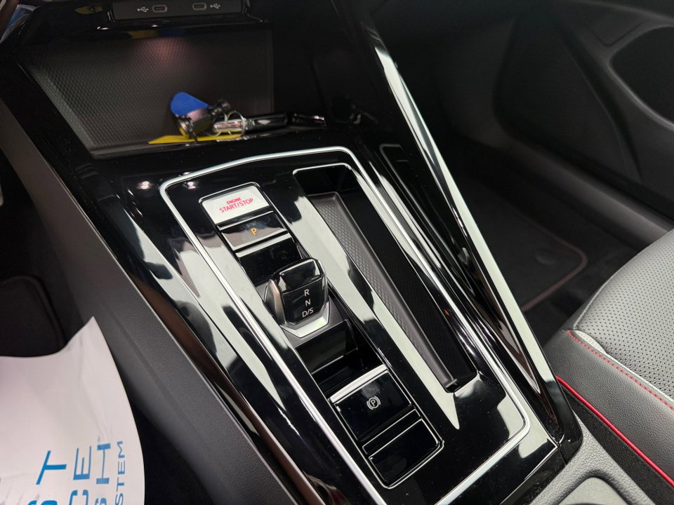 New 2026 Volkswagen GTI SE FWD image 20