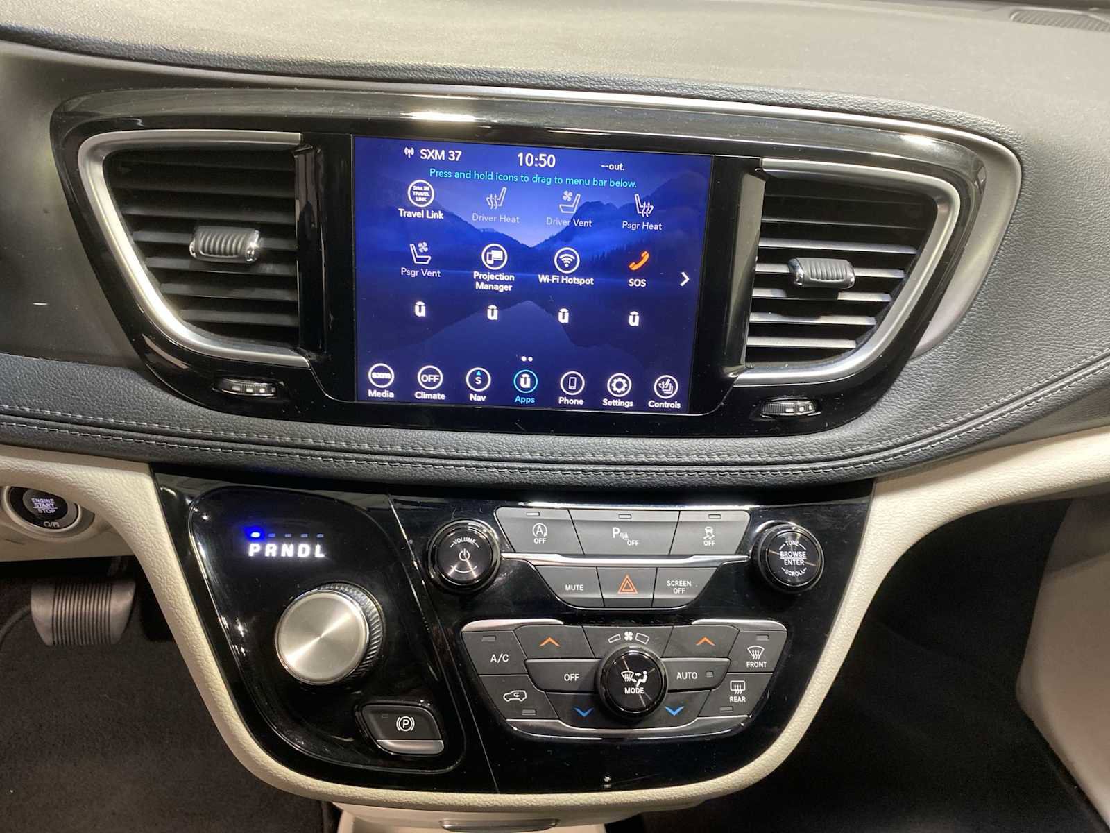 Used 2019 Chrysler Pacifica Limited image 16