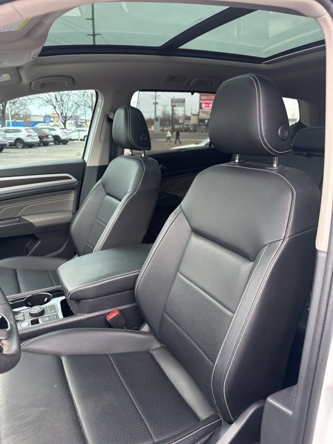 Used 2023 Volkswagen Atlas SE w/ Panoramic Sunroof Package image 28