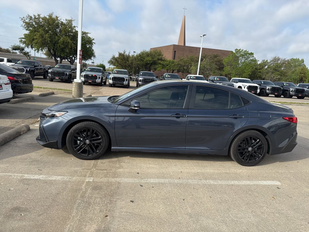 Used 2026 Toyota Camry SE w/ Convenience Package image 8