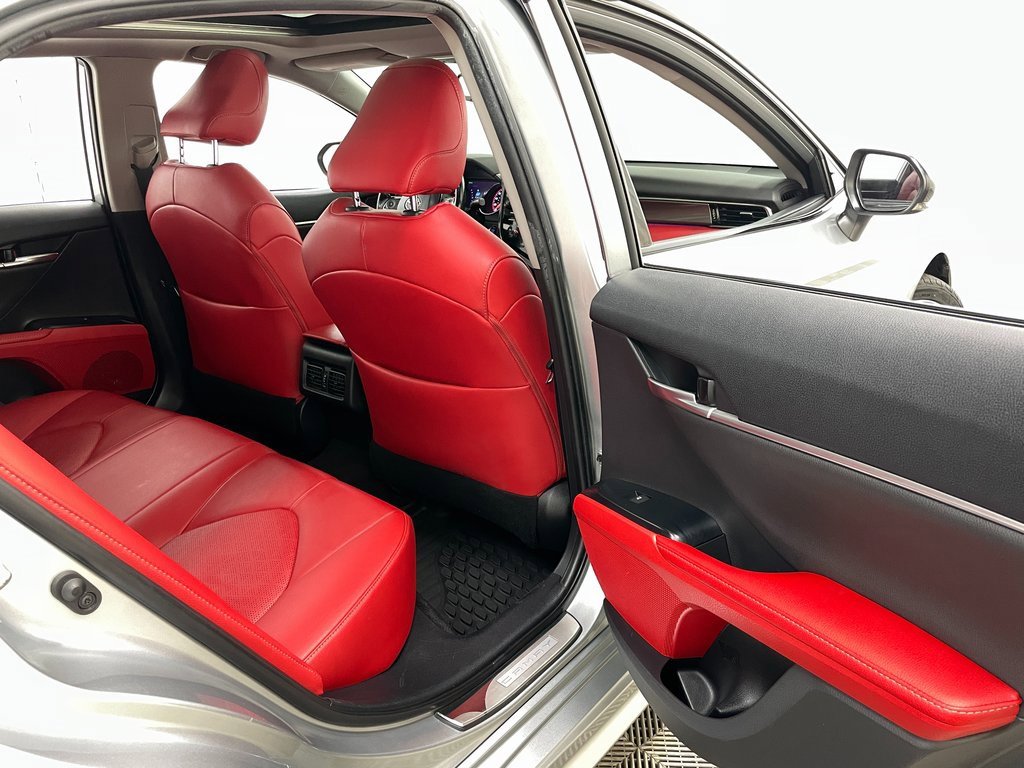 Used 2019 Toyota Camry XSE image 40