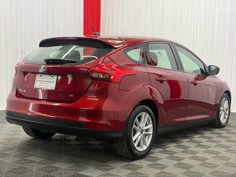 Used 2017 Ford Focus SE w/ Cold Weather Package FWD image 8
