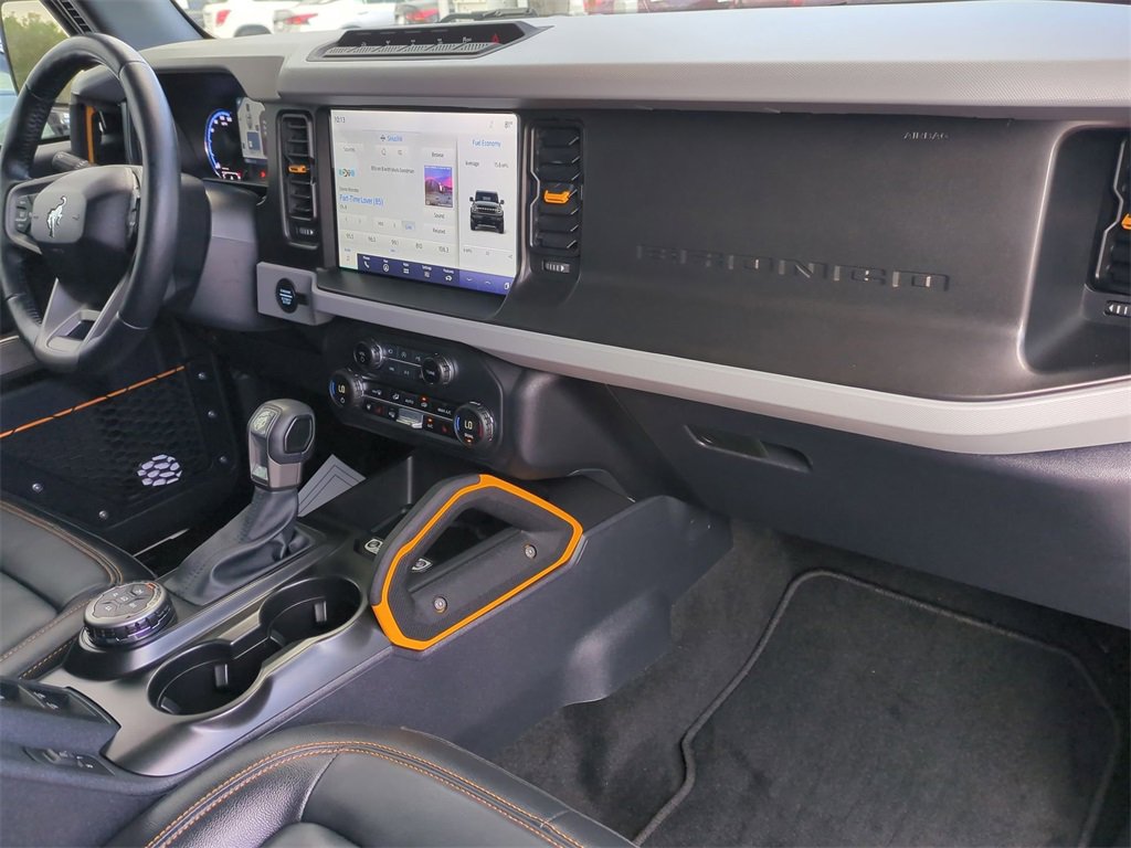 Used 2023 Ford Bronco Badlands image 28