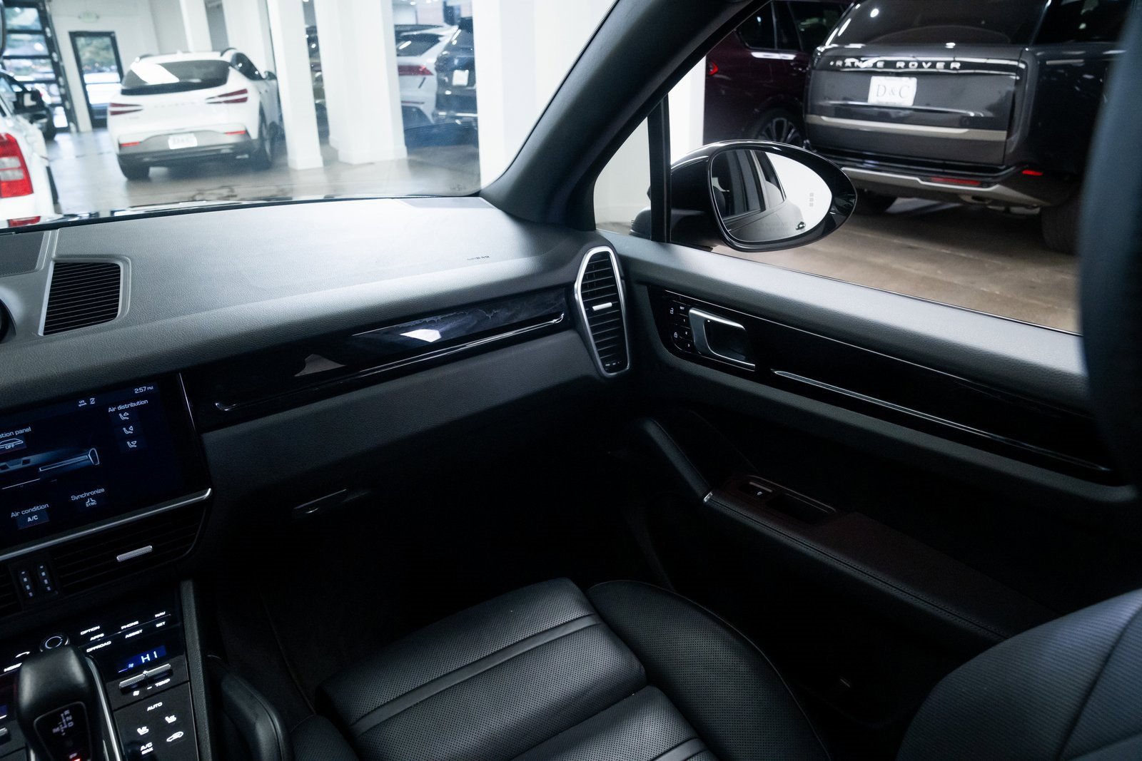 Used 2019 Porsche Cayenne Base image 11