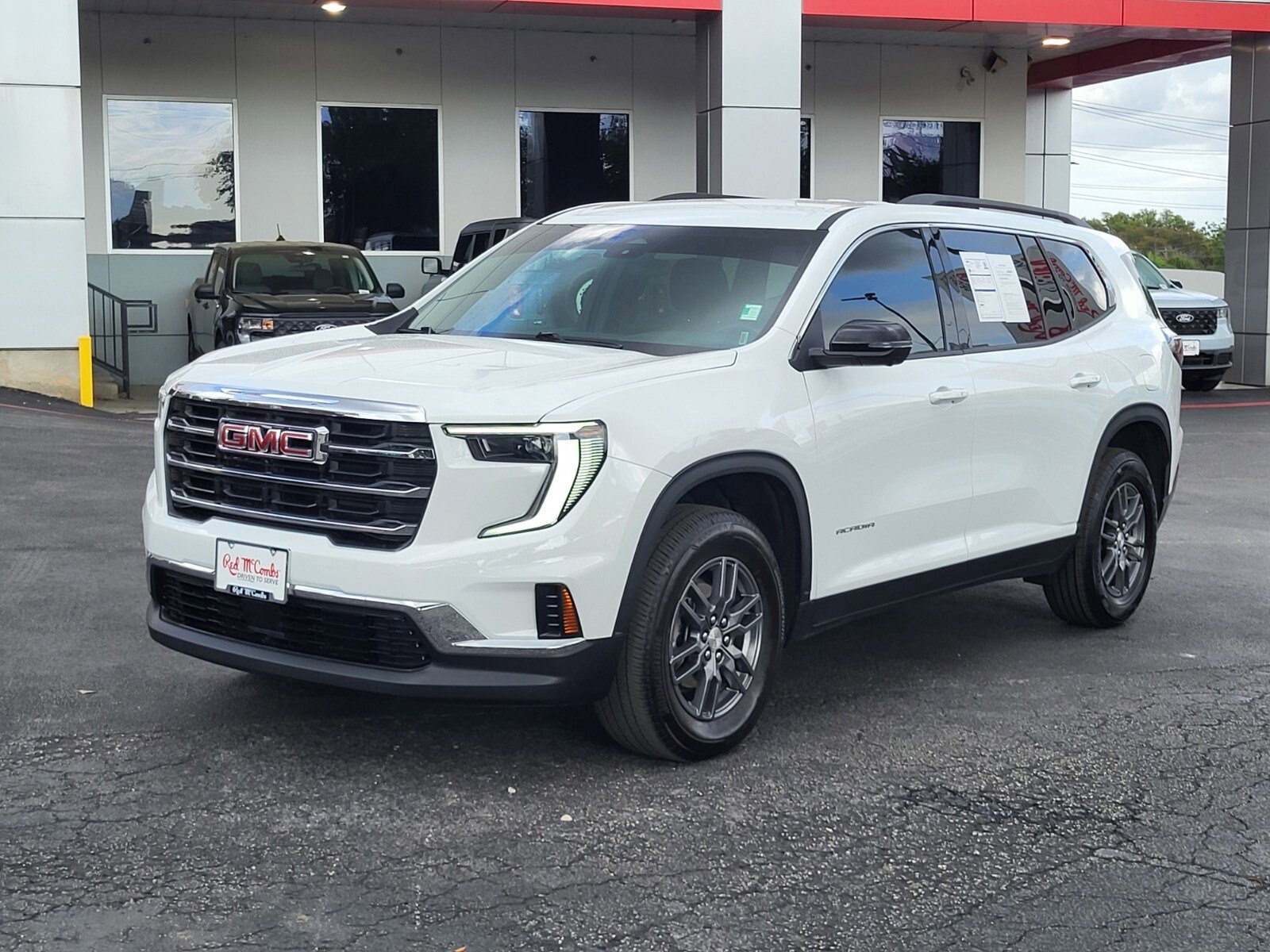 Used 2025 GMC Acadia Elevation FWD image 8