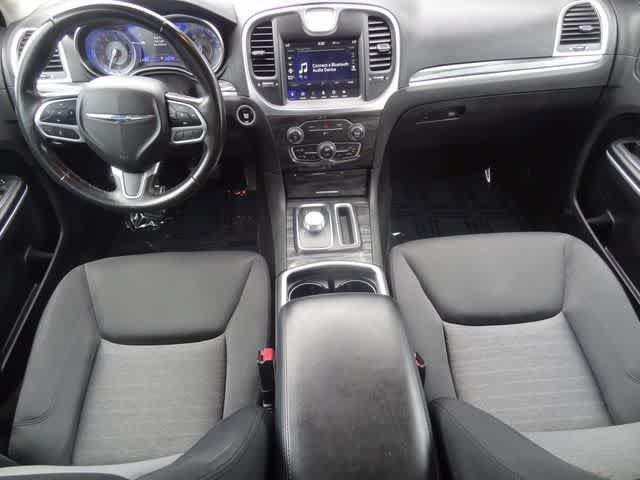 Used 2021 Chrysler 300 Touring RWD image 11