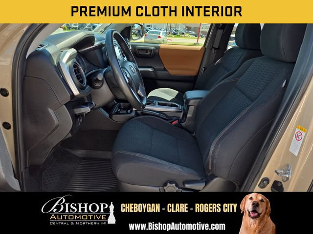 Used 2018 Toyota Tacoma SR5 AWD/4WD image 5