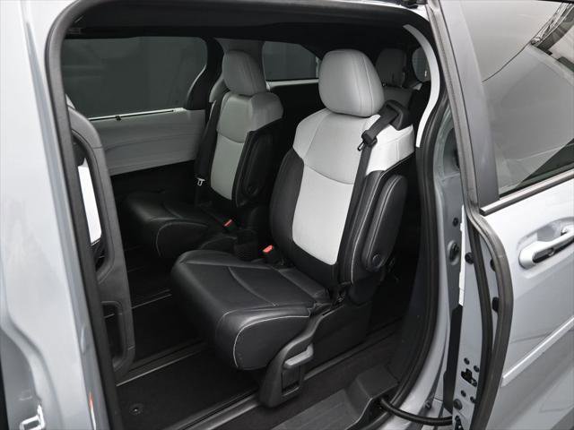 Certified 2025 Toyota Sienna XSE w/ XSE Plus Package AWD/4WD image 32