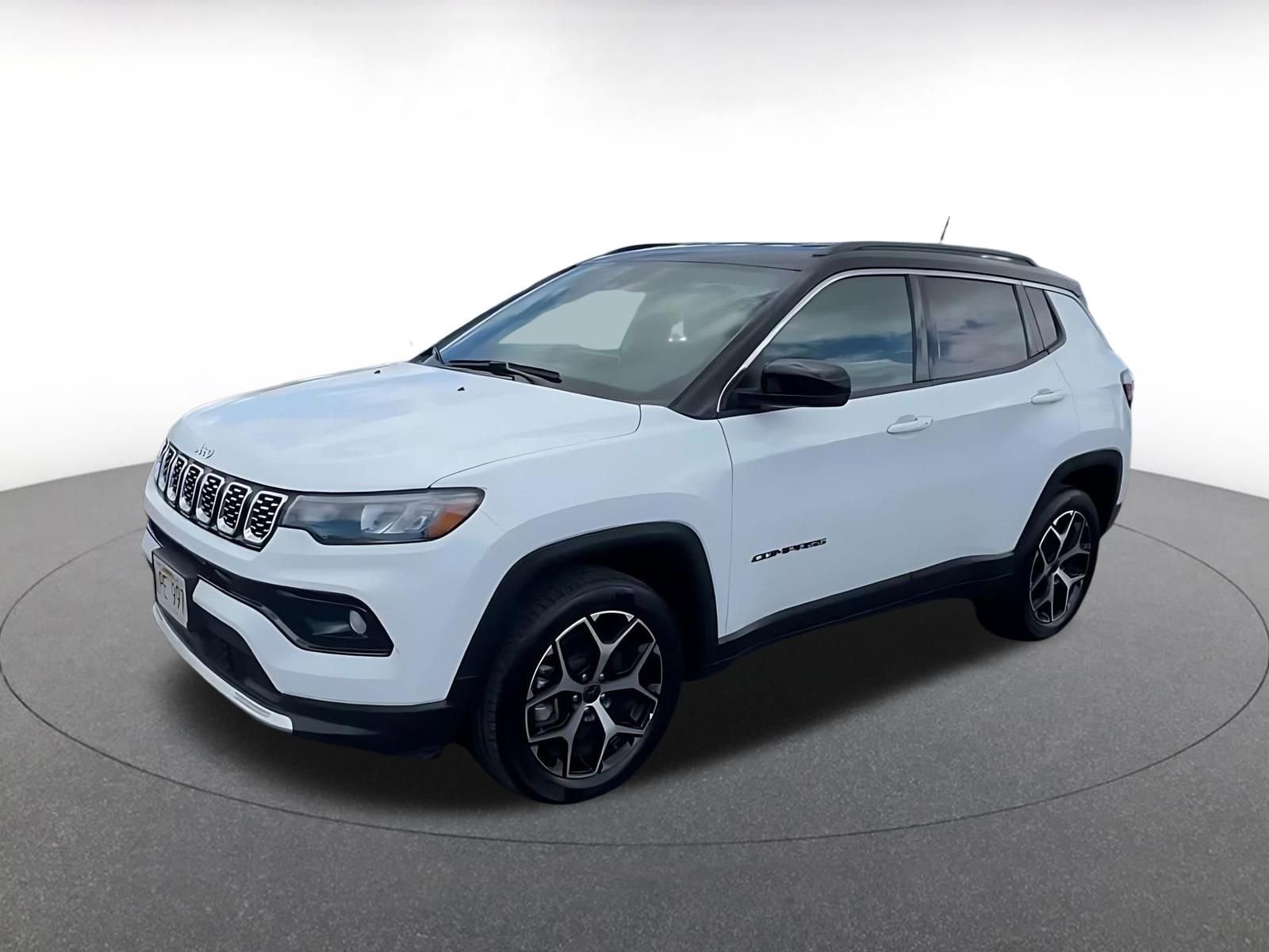 Used 2025 Jeep Compass Limited image 7