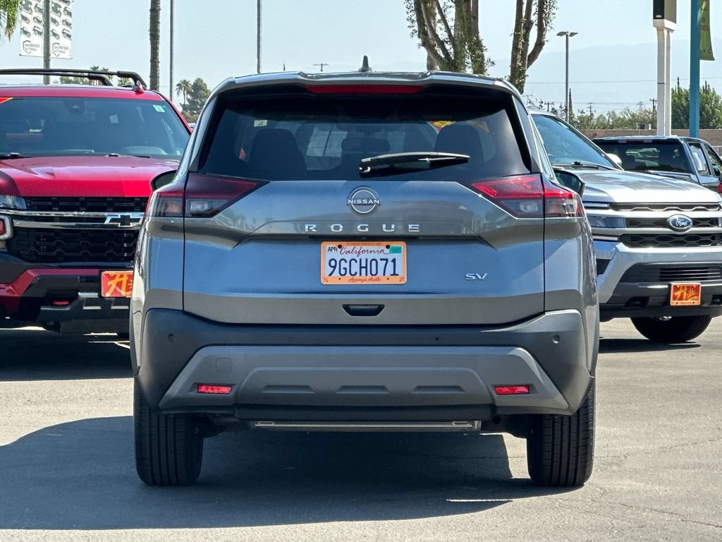 Used 2023 Nissan Rogue SV FWD image 4