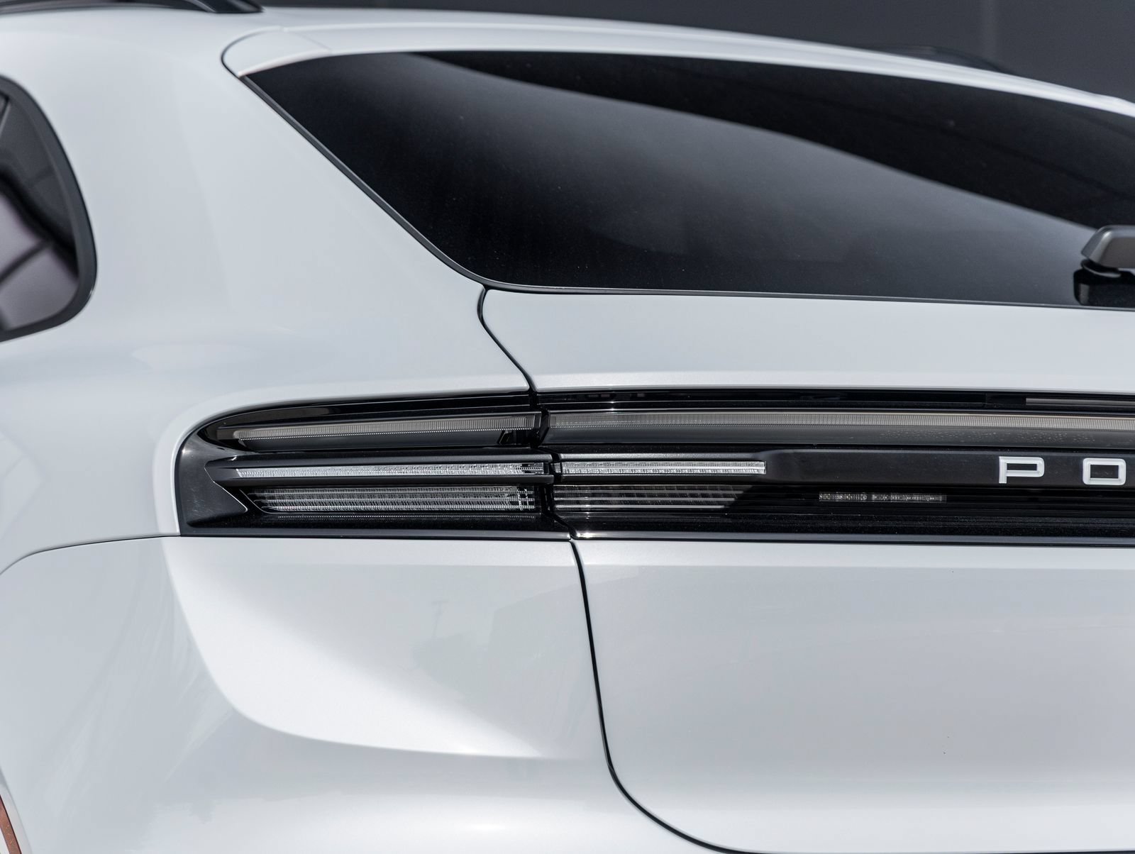 Certified 2026 Porsche Macan 4 Electric AWD/4WD image 14