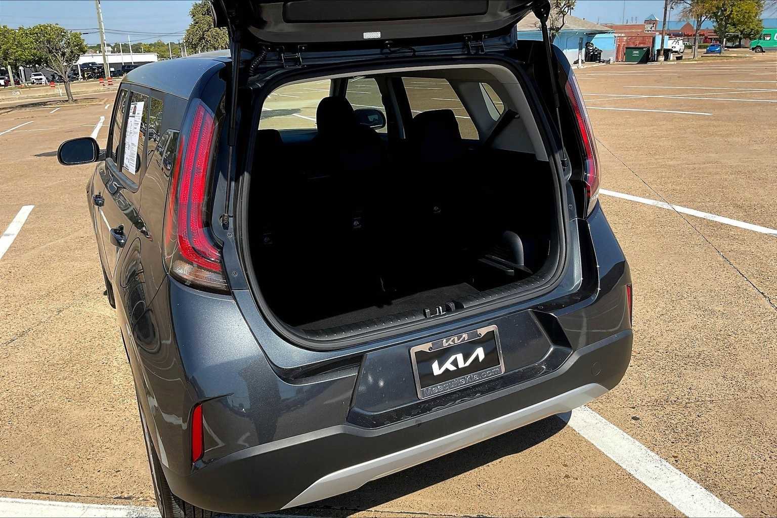 Certified 2023 Kia Soul LX image 17