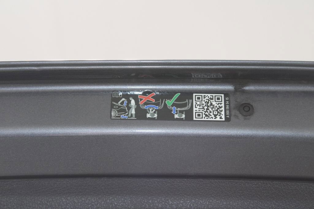 Used 2024 Mercedes-Benz GLE 450e 4MATIC image 17